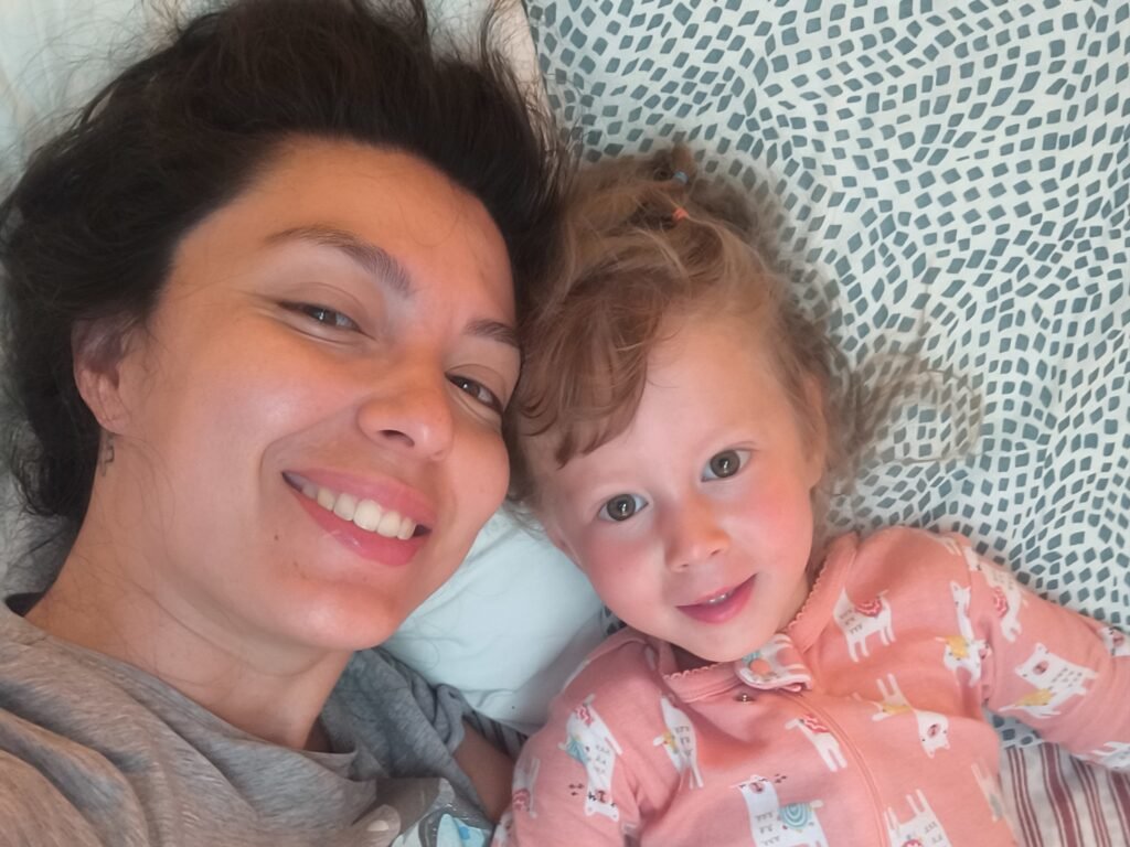 cosleeping mother and daughter